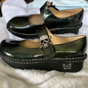 Women’s fashion shoes. New